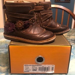 Stride Rite Toddler Size 6 Leather Floral Boots
